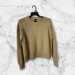 GAP Women's Classic Beige Crew Neck Sweater